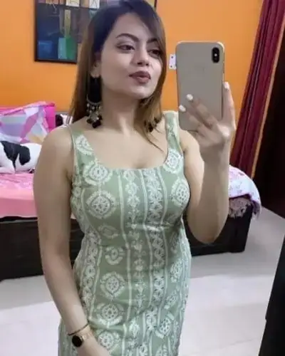 Call Girl in Ratia